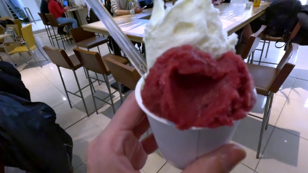 石垣空港のミルミル本舗ジェラート