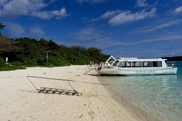 川平湾の海の色