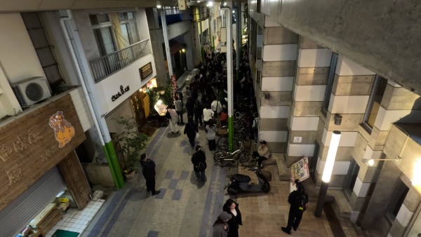 ユーグレナモールの民謡フリーライブのステージ