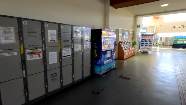 離島ターミナルのコインロッカー